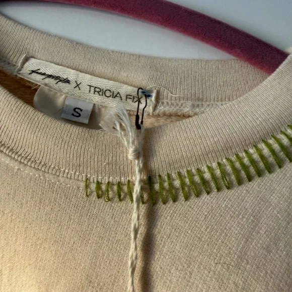 Tricia Fix Love your mother small NWT sweatshirt . - Picture 5 of 7